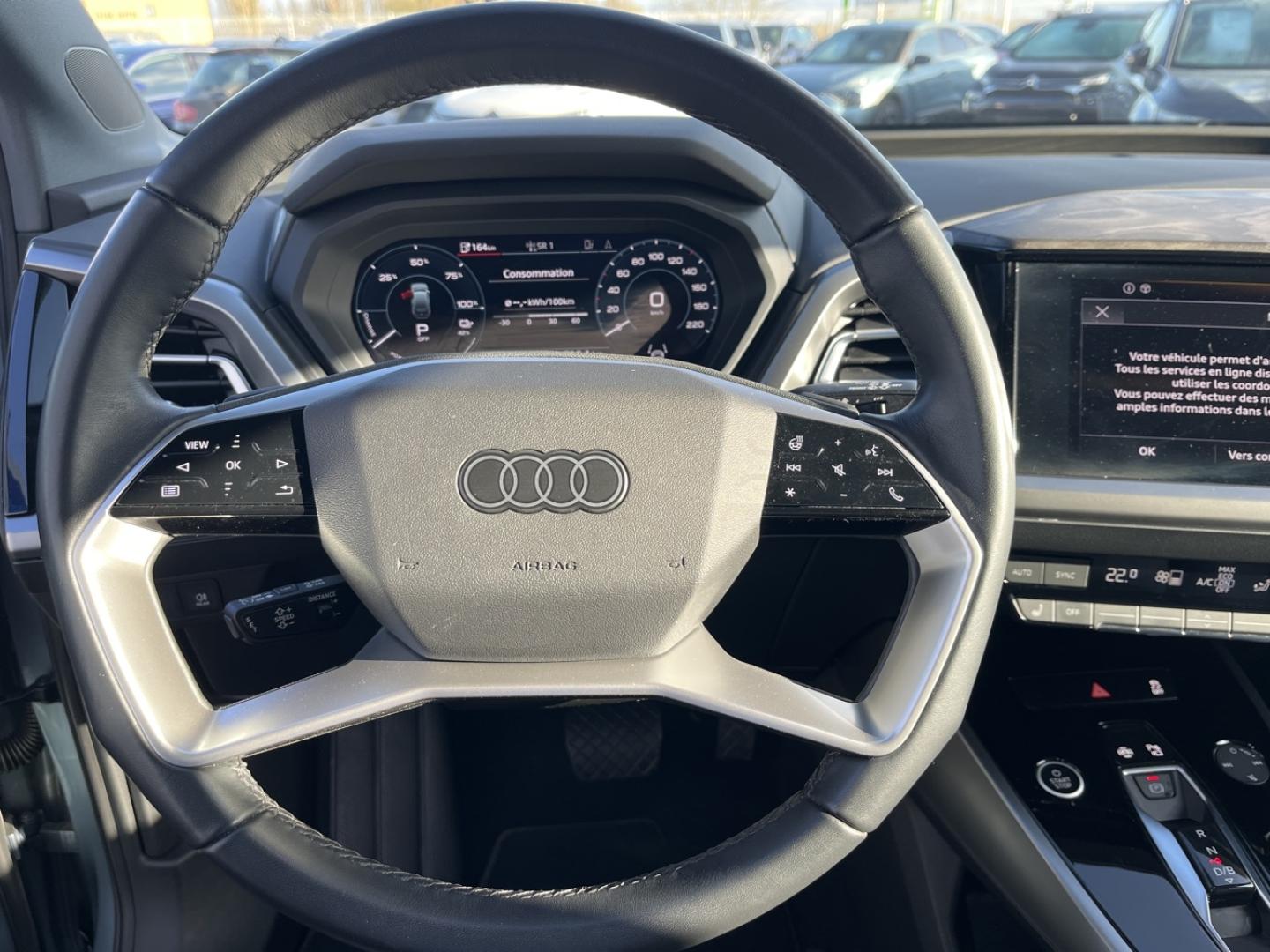AUDI Q4 e-tron