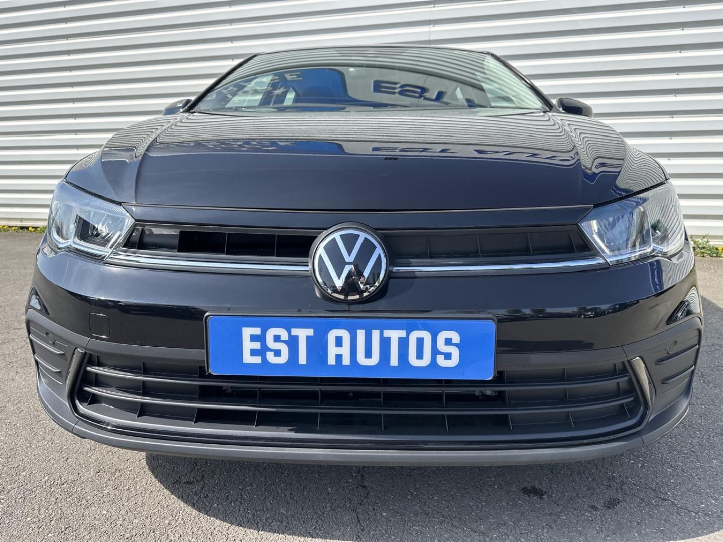 VOLKSWAGEN Polo