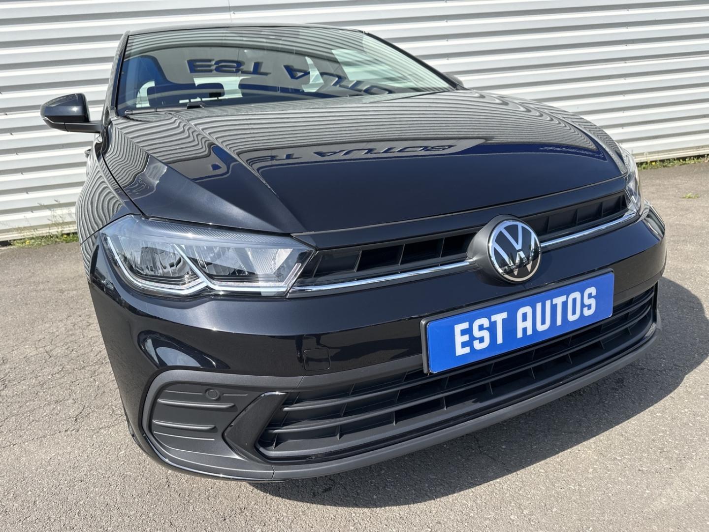 VOLKSWAGEN Polo