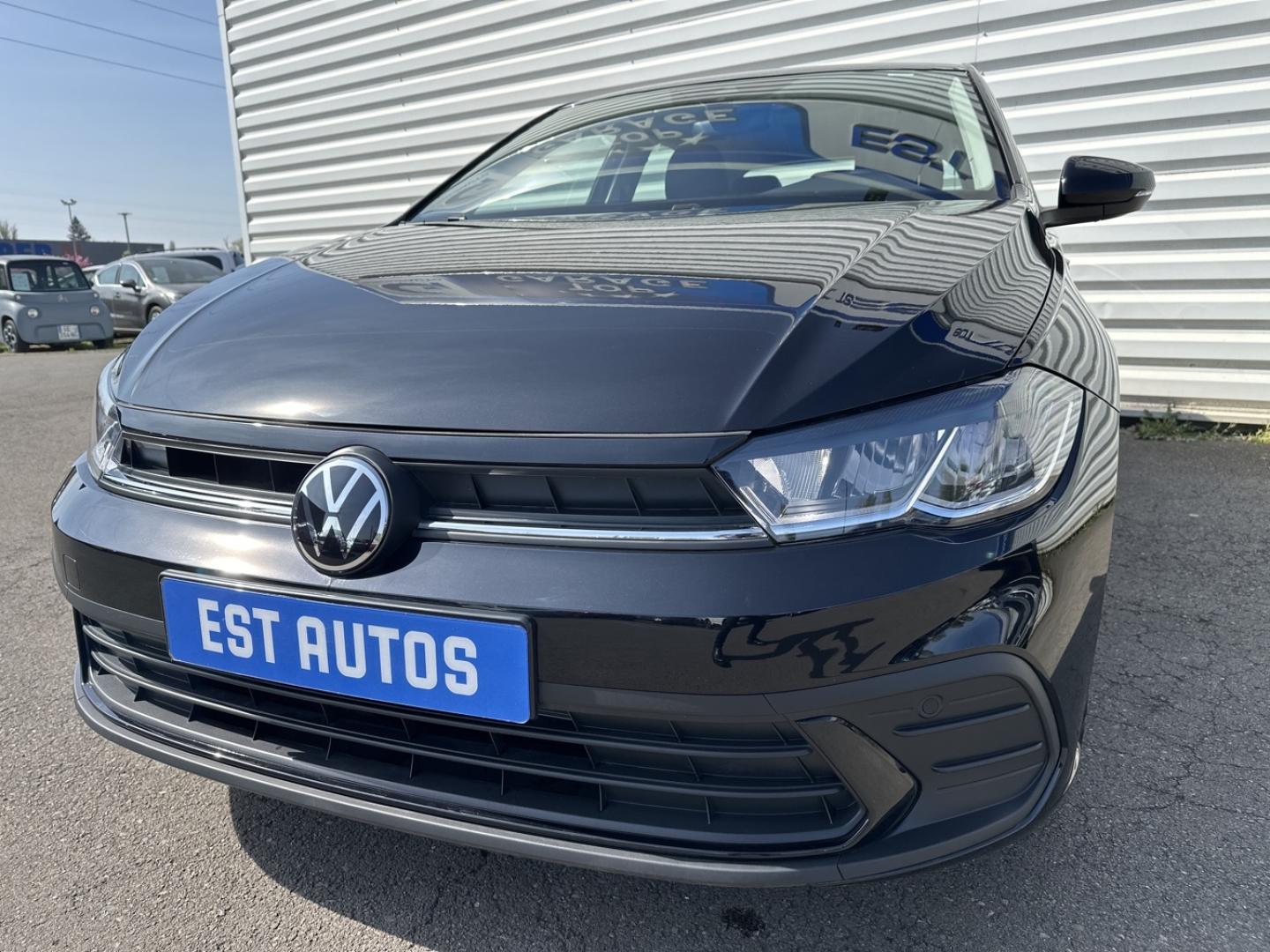 VOLKSWAGEN Polo