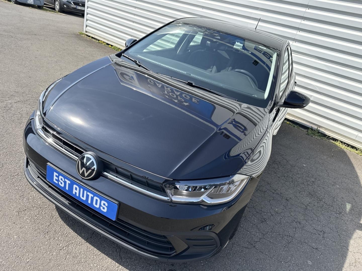 VOLKSWAGEN Polo