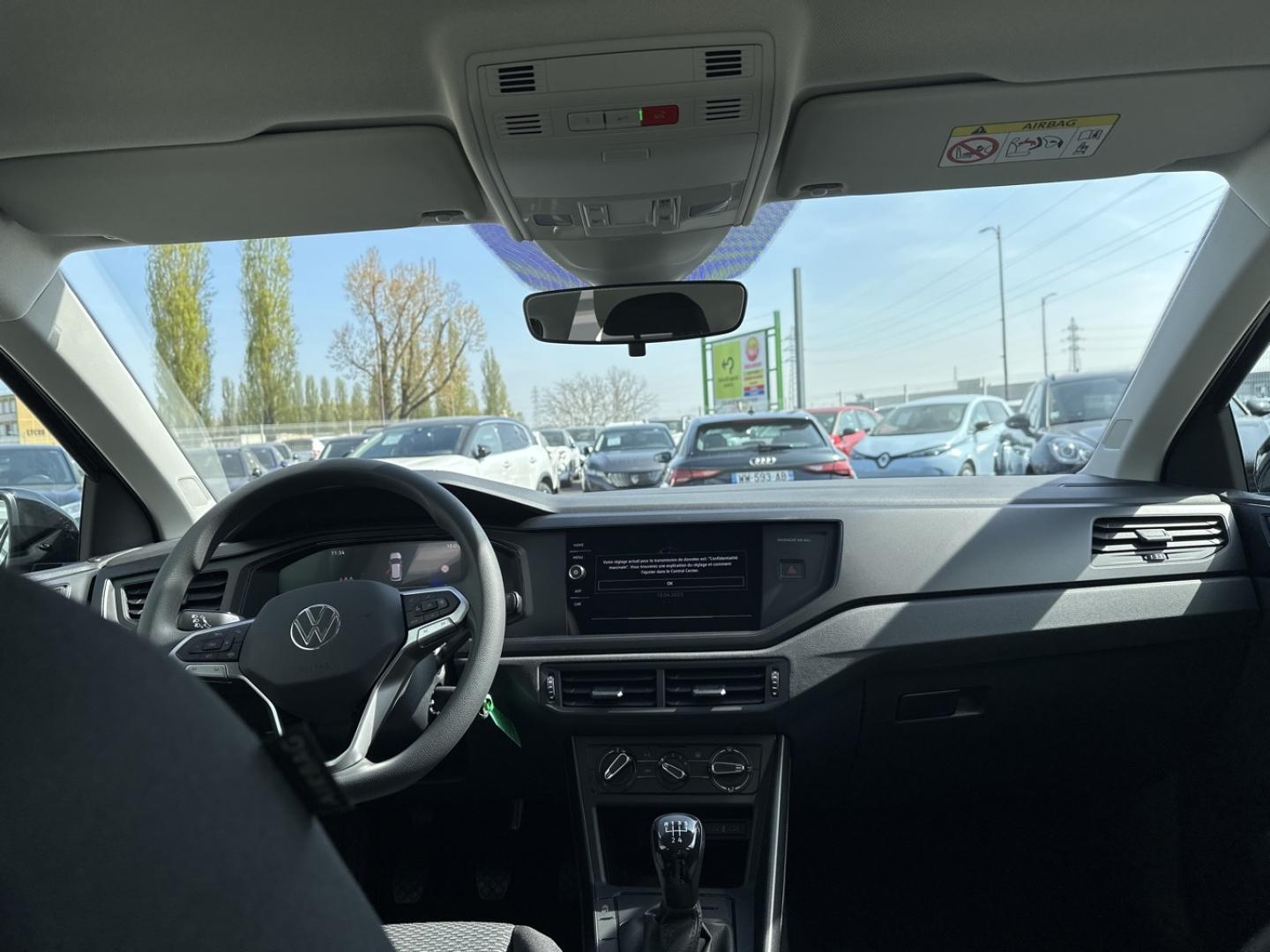 VOLKSWAGEN Polo