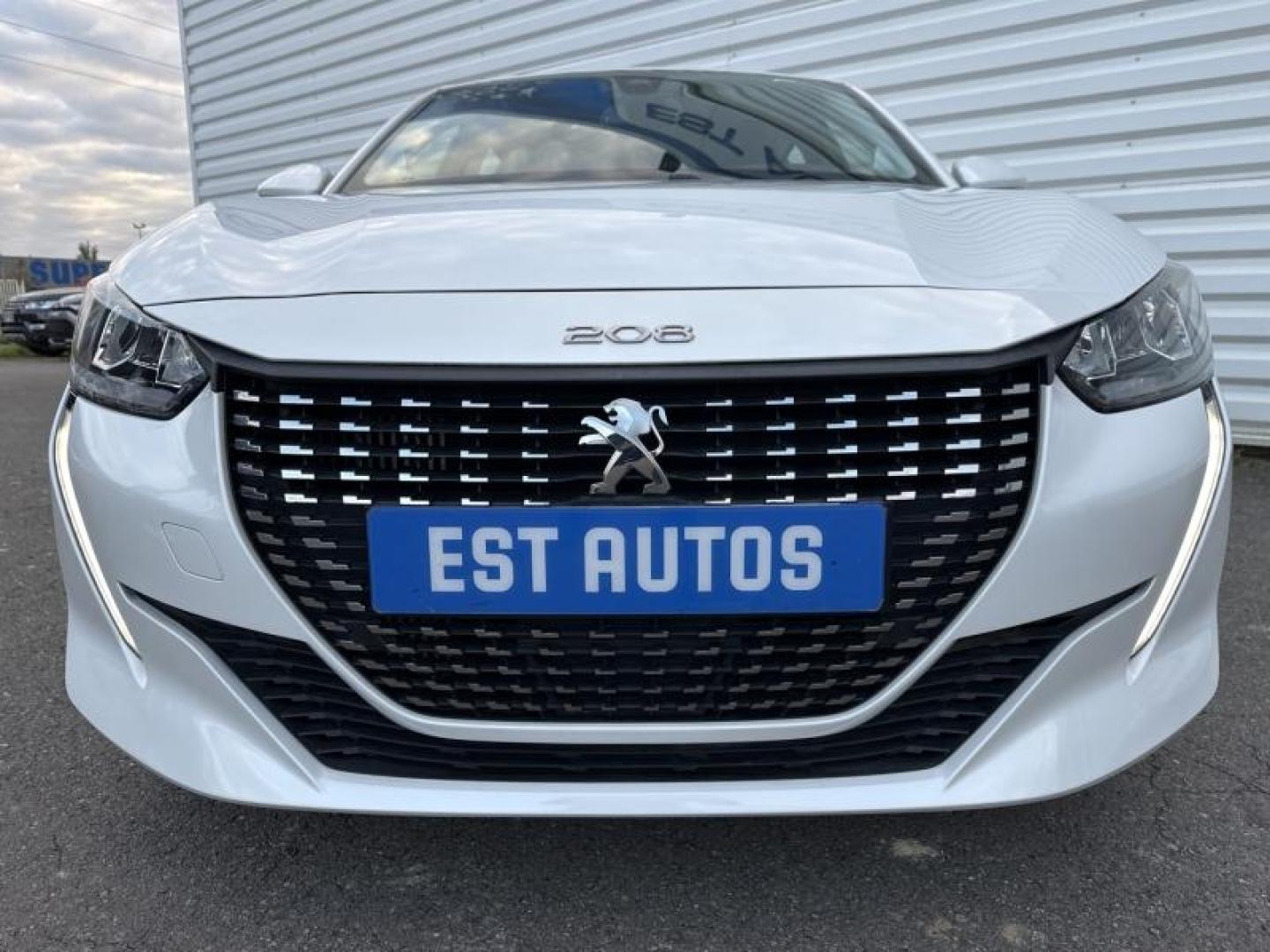 PEUGEOT 208