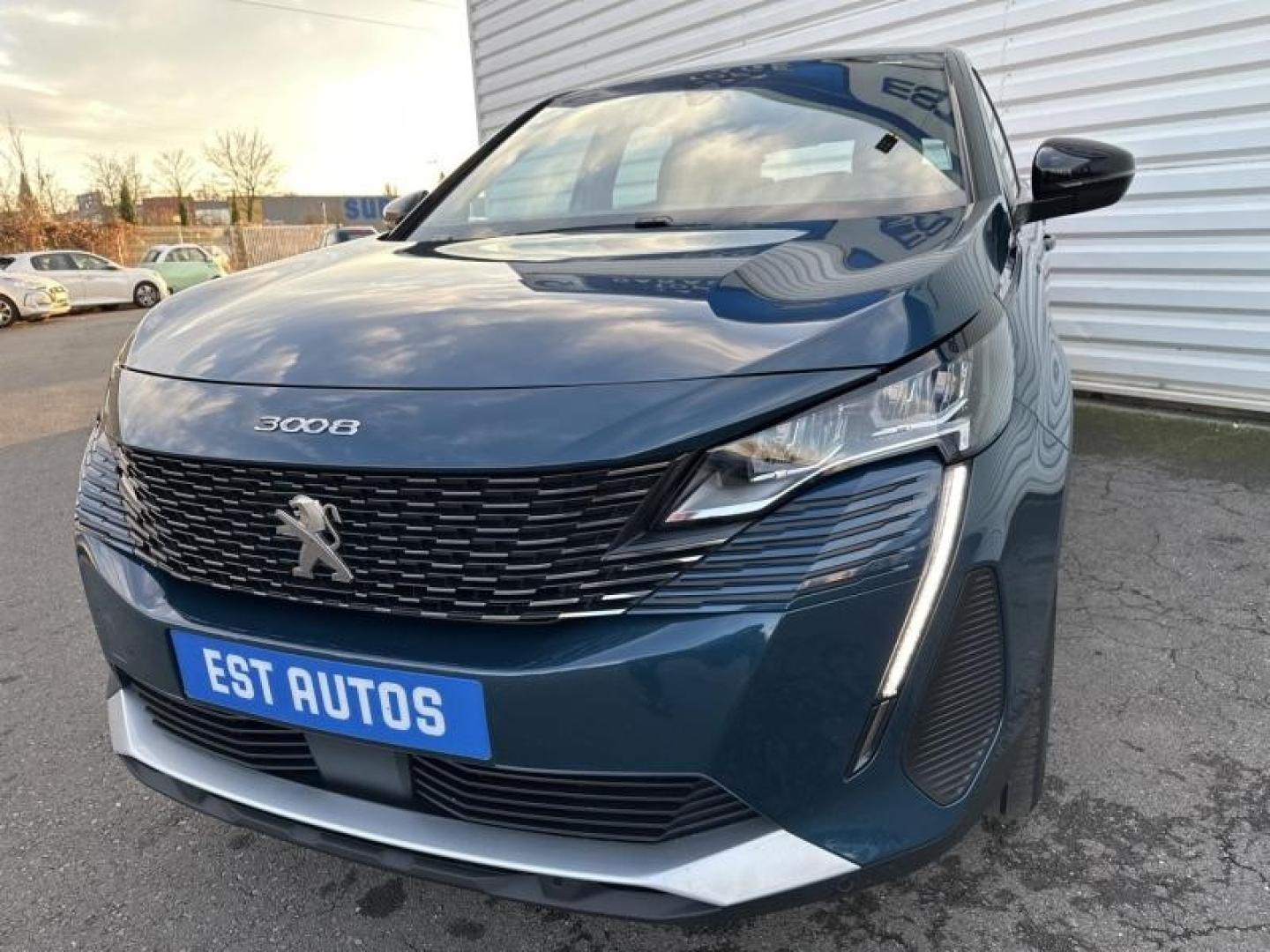 PEUGEOT 3008