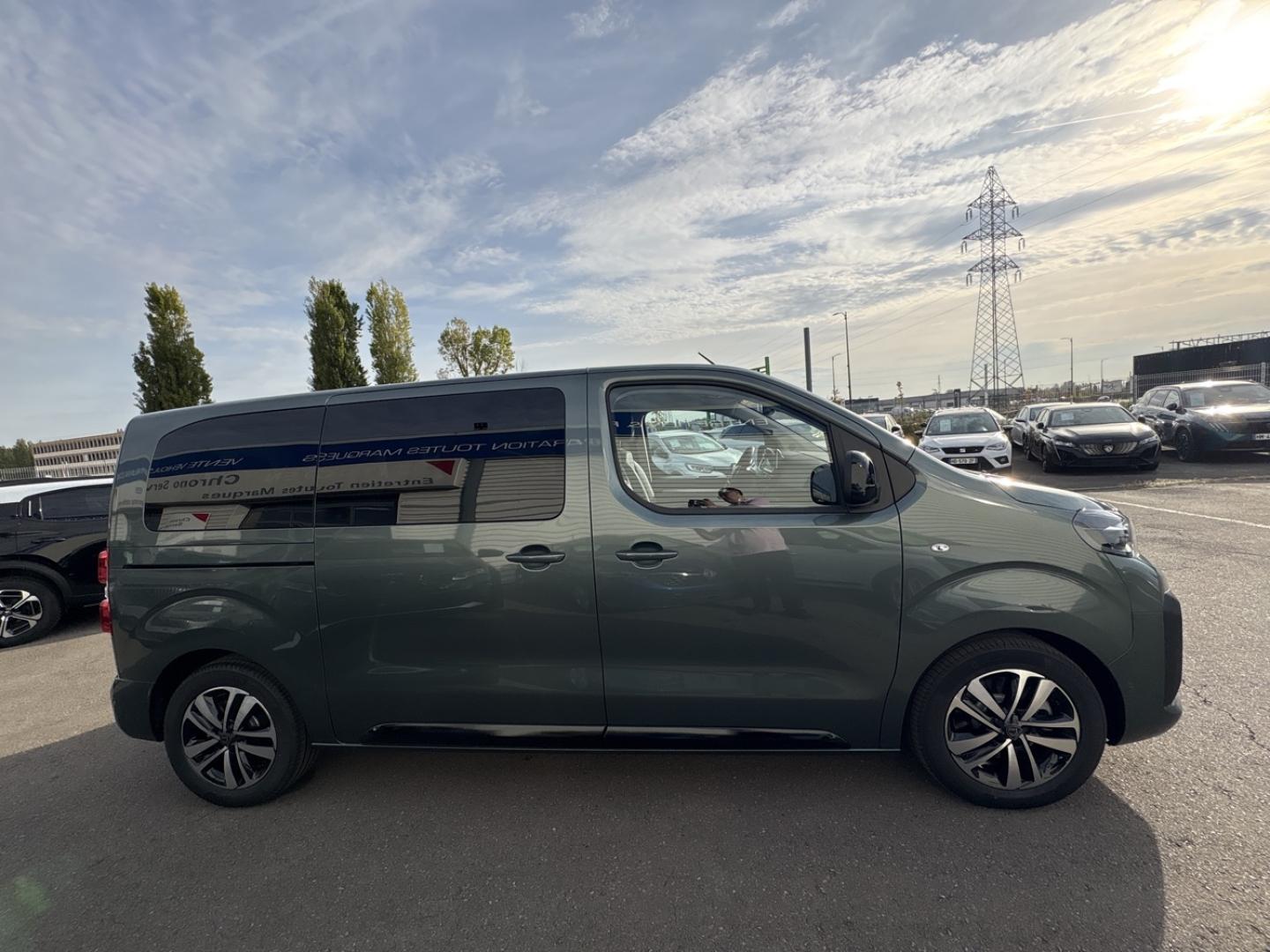 PEUGEOT Traveller