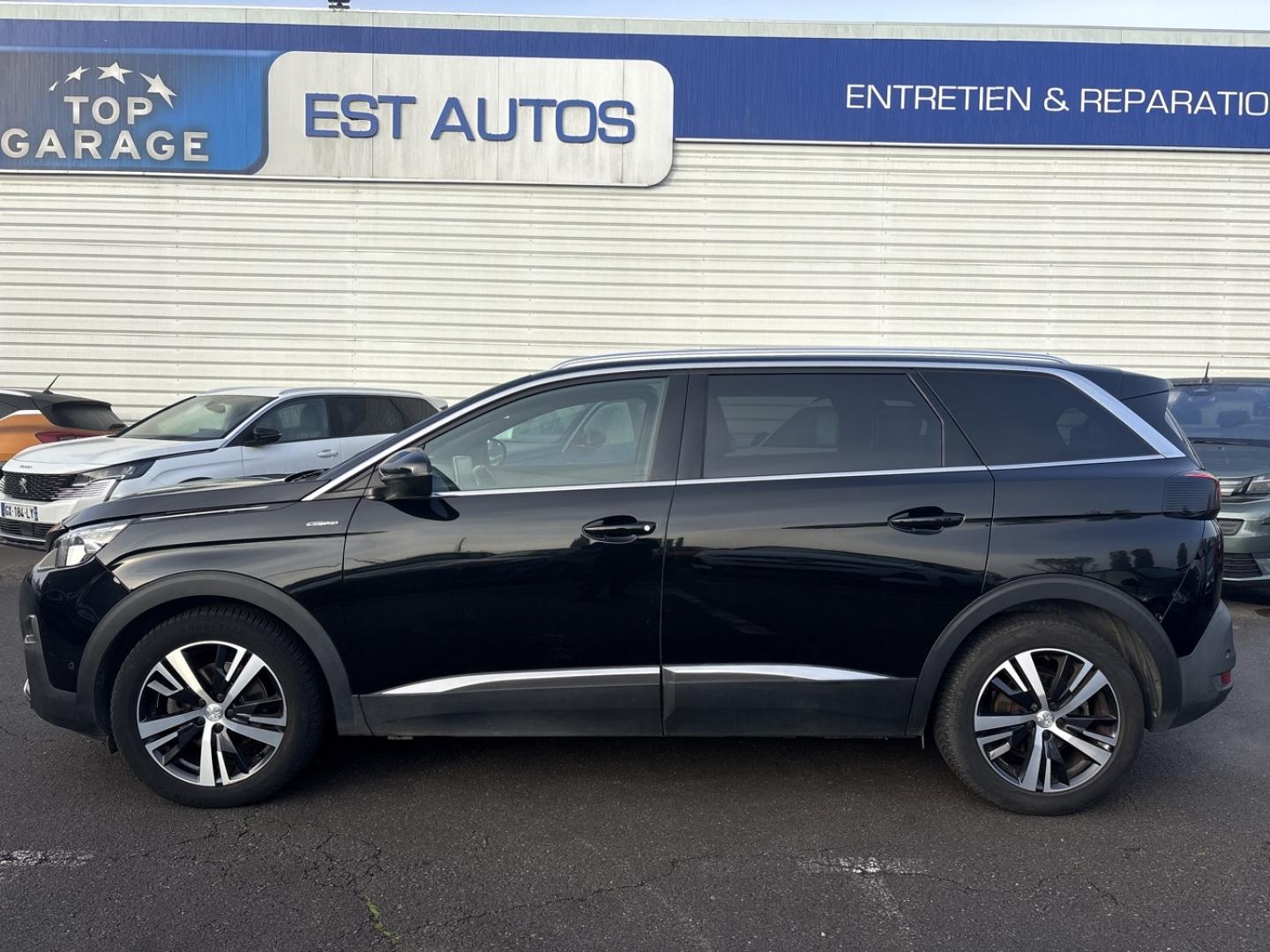 PEUGEOT 5008