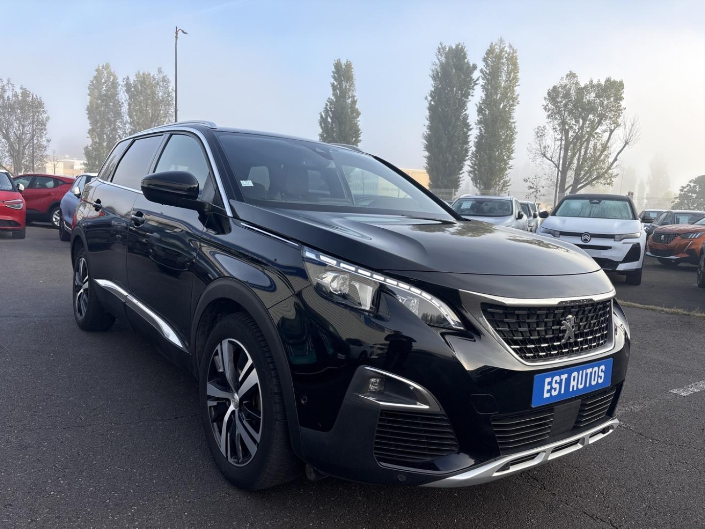 PEUGEOT 5008