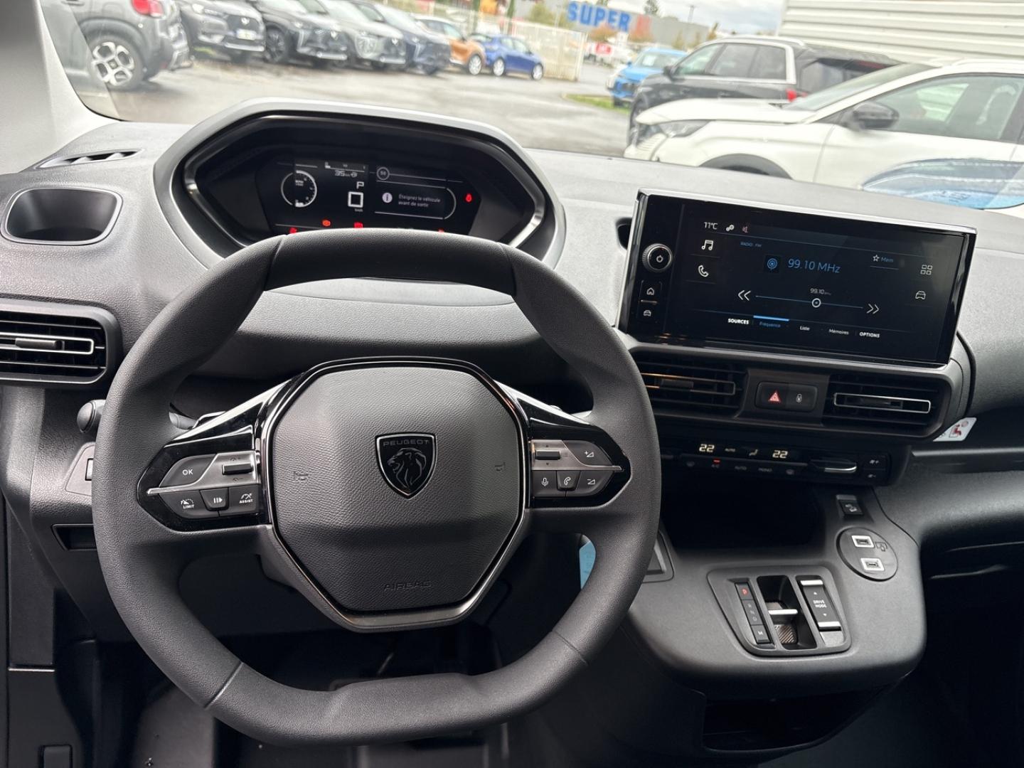 PEUGEOT Partner
